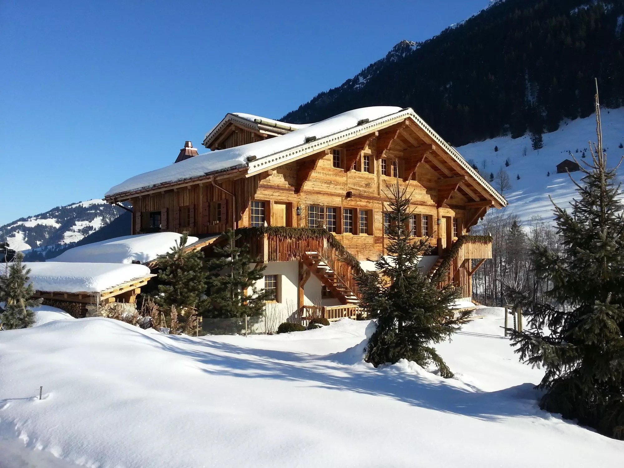 Authentic countryside experience in this luxury family chalet located in Lauenen.